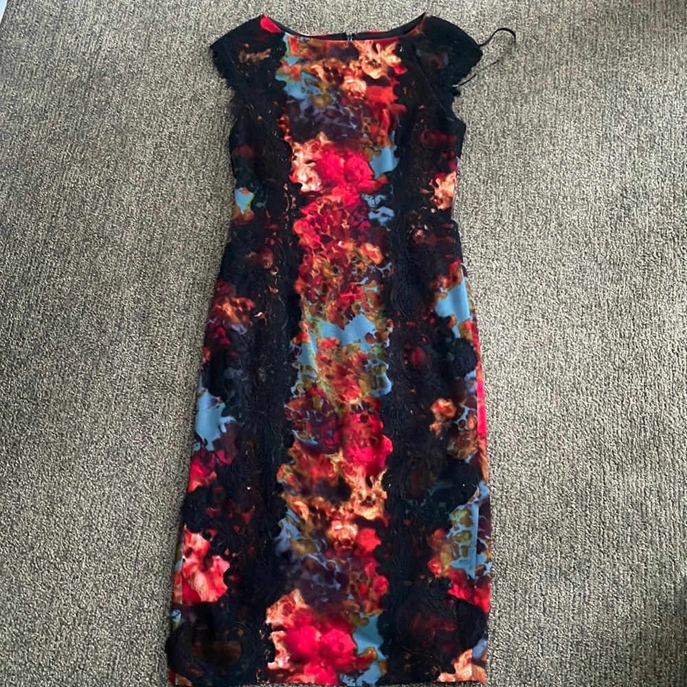 Beautiful lace & crepe dress